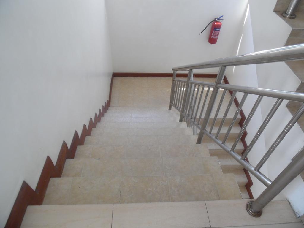 Hotel De Mag Dar es Salaam Esterno foto