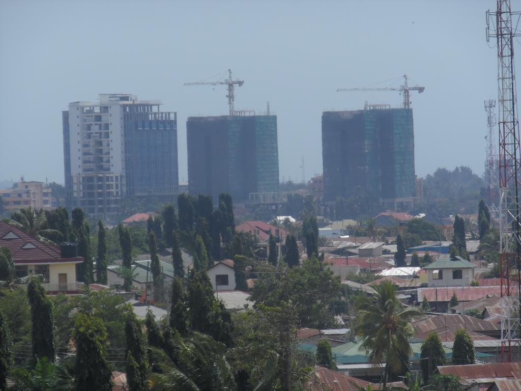 Hotel De Mag Dar es Salaam Esterno foto