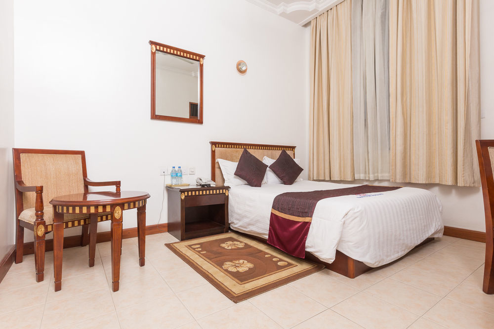 Hotel De Mag Dar es Salaam Esterno foto