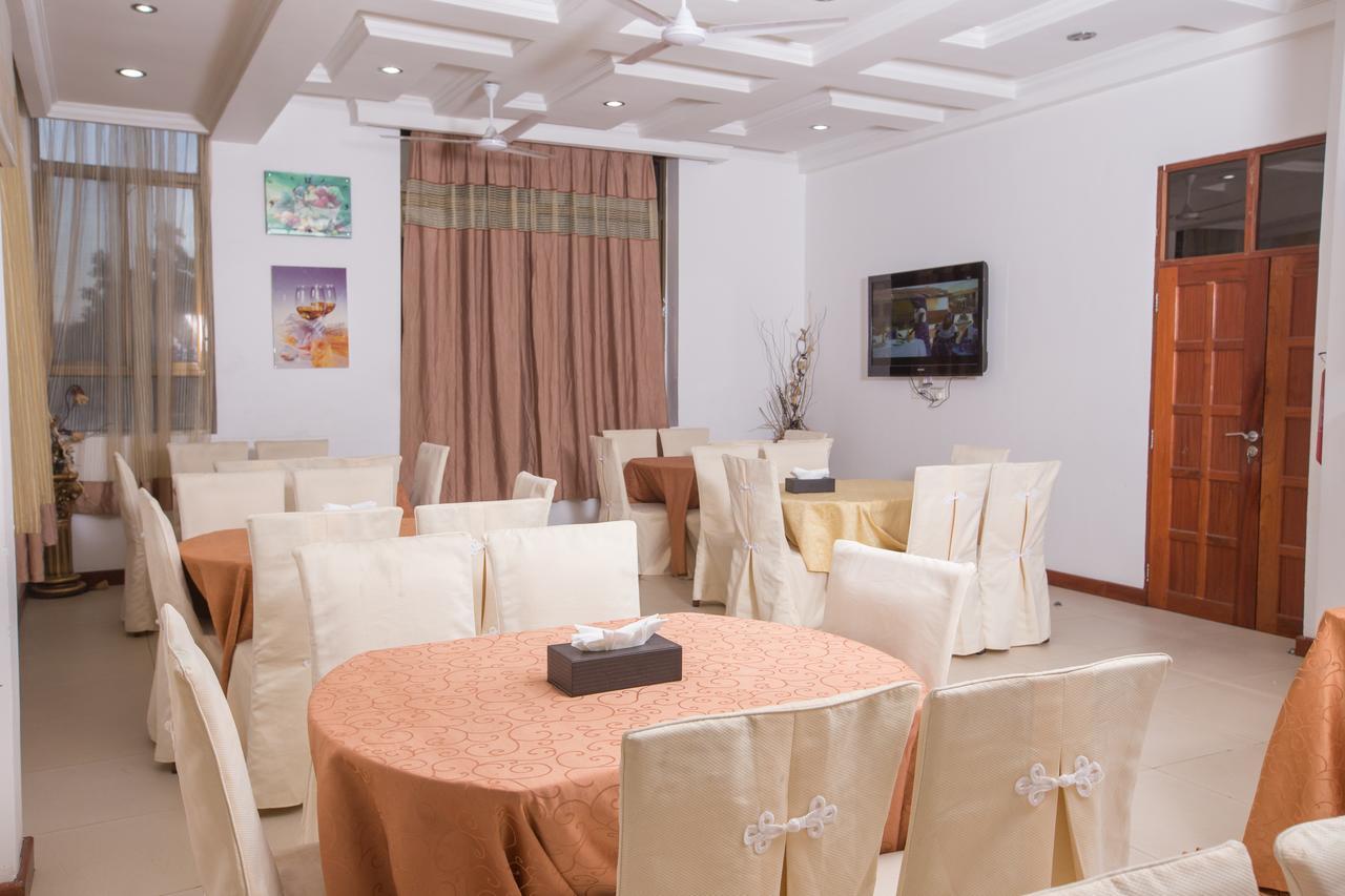 Hotel De Mag Dar es Salaam Esterno foto