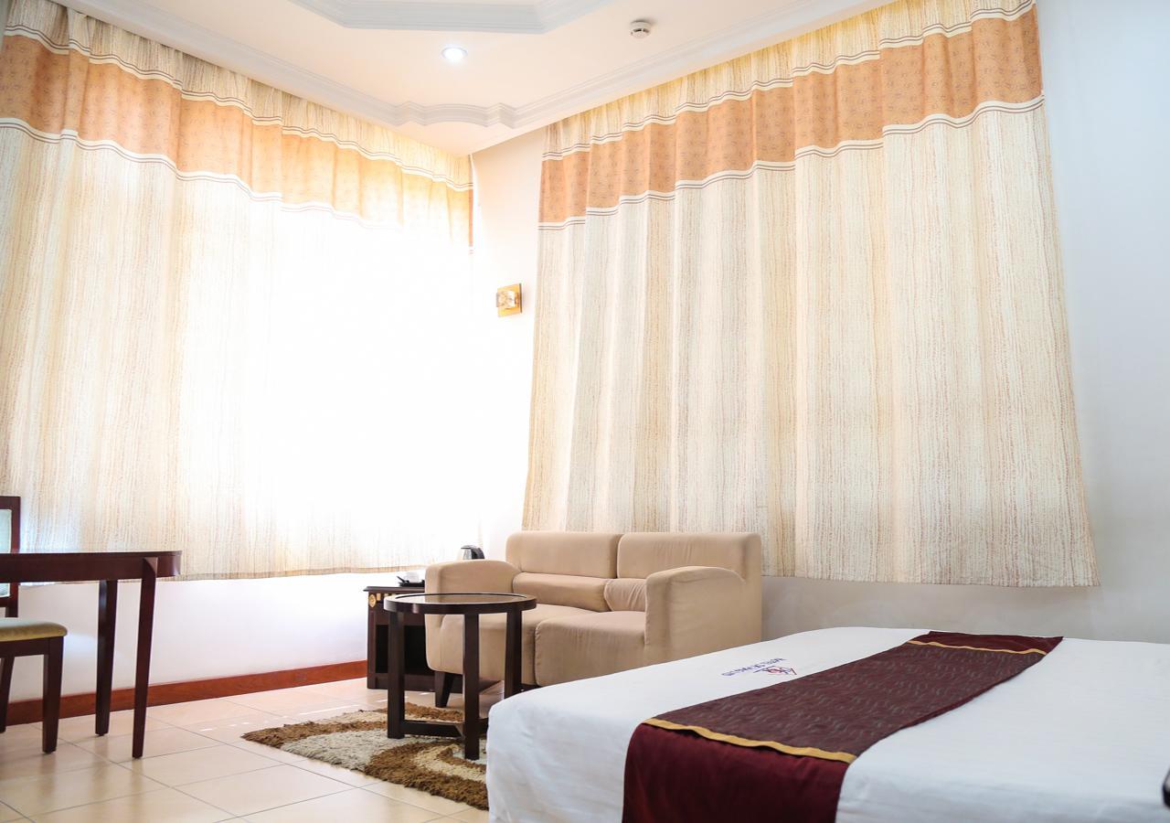 Hotel De Mag Dar es Salaam Esterno foto
