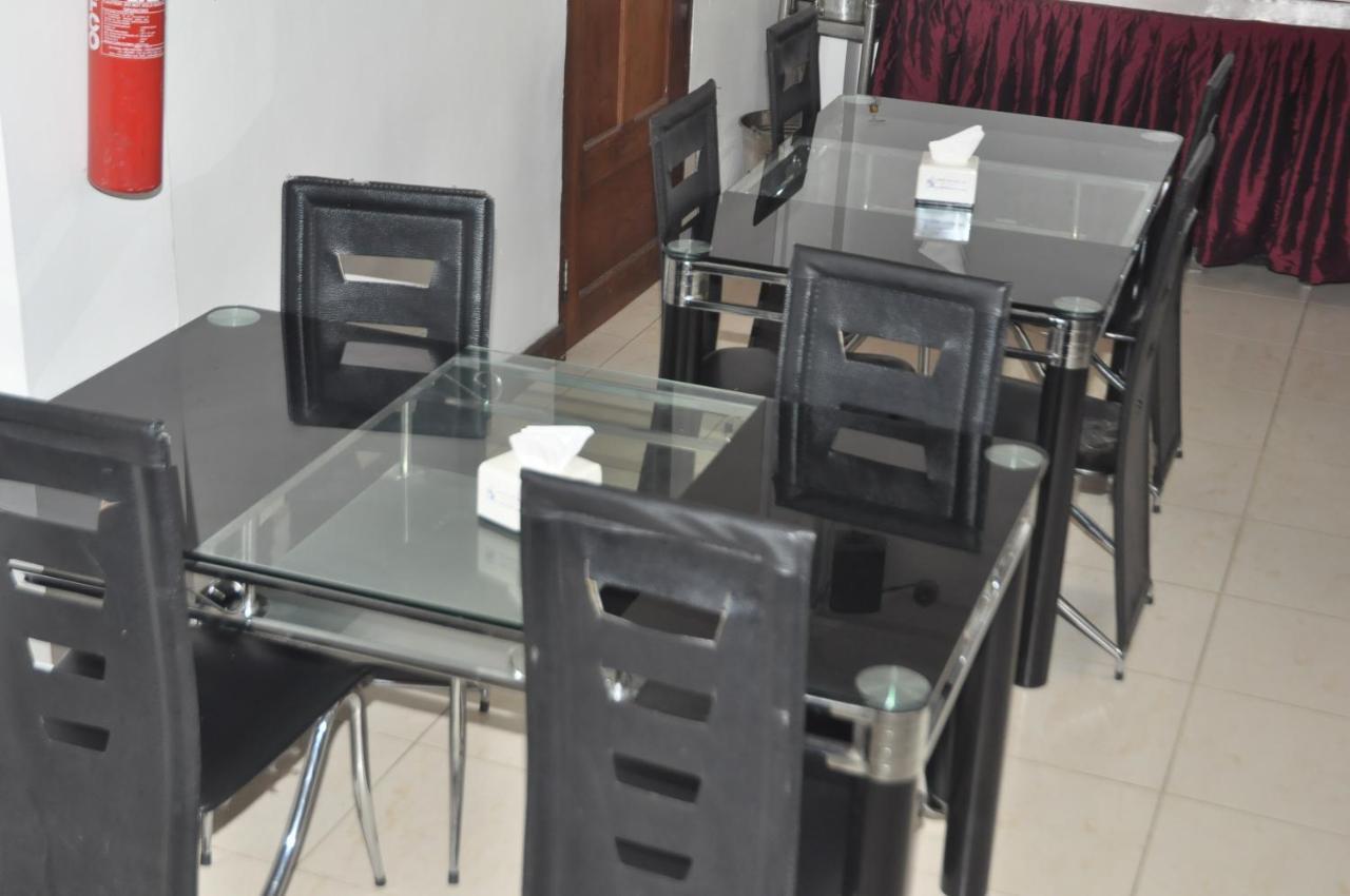 Hotel De Mag Dar es Salaam Esterno foto